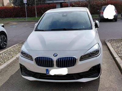 Usata BMW 225 Active Tourer iPerformance 136 CV (100 kW) 2018 Bianco Monovolume