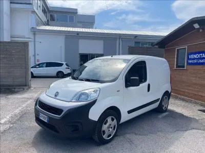 Usata Fiat Fiorino 95 CV (69 kW) 2020 Bianco pastello Monovolume