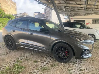 Usata Ford Kuga ST-Line X 120 CV (88 kW) 2023 Grigio SUV