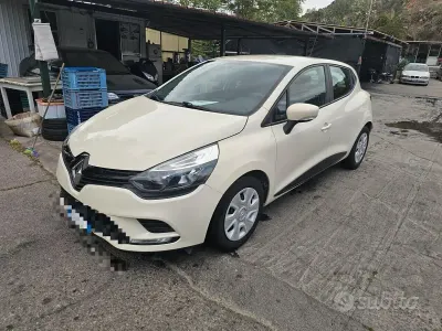 Usata Renault Clio IV Life 75 CV (55 kW) 2018 Beige Berlina