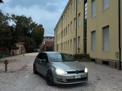 Usata VW Golf VII 110 CV (80 kW) 2016 Grigio Berlina