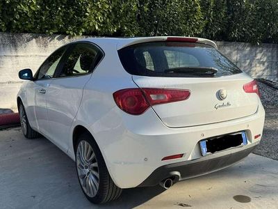 Usata Alfa Romeo Giulietta Distinctive 105 CV (77 kW) 2010 Bianco Berlina