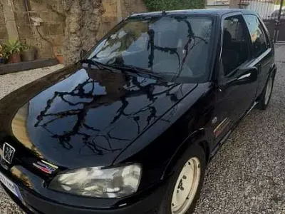 Usata Peugeot 106 118 CV (86 kW) 2002 Nero Utilitaria