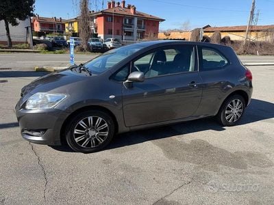 Usata Toyota Auris Sol 90 CV (66 kW) 2008 Grigio Utilitaria