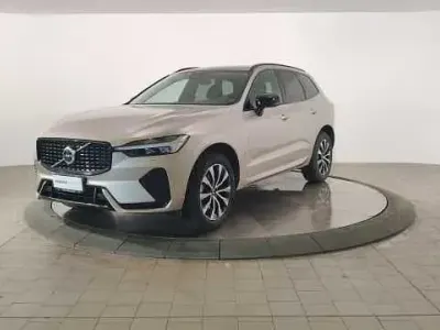 Usata Volvo XC60 145 CV (106 kW) 2024 Grigio SUV