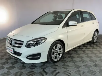 Käytetty Mercedes B200 AMG 135 HP (99 kW) 2017 Valkoinen Tila-auto