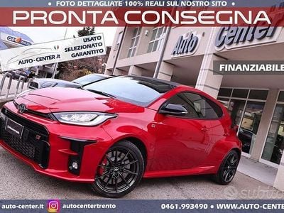 Usata Toyota Yaris 261 CV (191 kW) 2021 Rosso Utilitaria