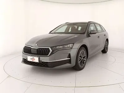 Usata Skoda Octavia Executive 150 CV (110 kW) 2025 Grigio graphite metallizzato Station wagon