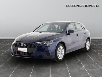 Usata Audi A3 Business 116 CV (85 kW) 2023 Blu navarra metallizzato Berlina