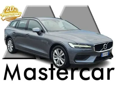 Usata Volvo V60 Momentum 163 CV (119 kW) 2020 Grigio Station wagon