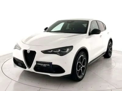 Usata Alfa Romeo Stelvio Veloce 209 CV (153 kW) 2024 Bianco SUV
