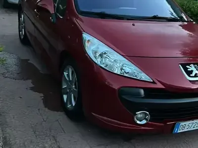 Usata Peugeot 207 90 CV (66 kW) 2007 Rosso Berlina