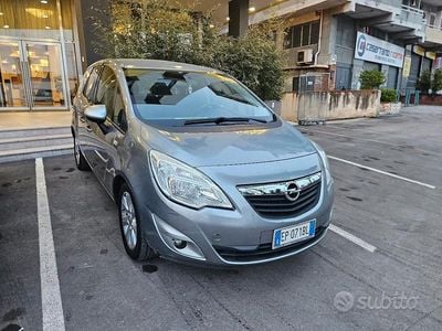 Usata Opel Meriva 2012 Grigio Monovolume
