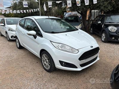 Usata Ford Fiesta 2016 Bianco Utilitaria