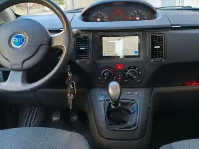 Usata Fiat Idea 80 CV (58 kW) 2006 Marrone Monovolume