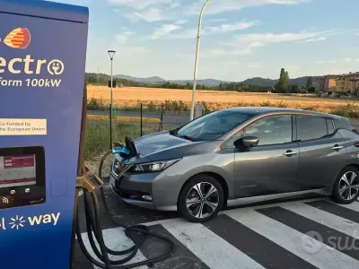 Usata Nissan Leaf 89 kW (122 CV) 2019 Grigio Utilitaria