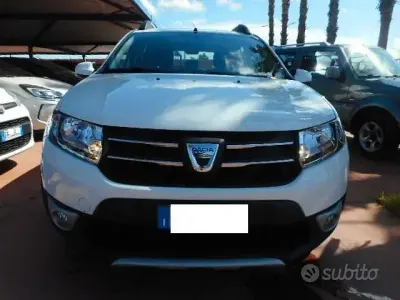 Usata Dacia Sandero Stepway 90 CV (66 kW) 2015 Bianco Berlina
