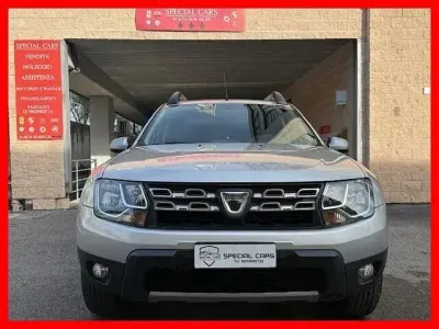Usata Dacia Duster Lauréate 110 CV (80 kW) 2018 Grigio SUV