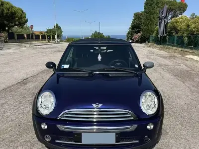 Usata Mini One Cabriolet 90 CV (66 kW) 2021 Bluazzurro Cabrio