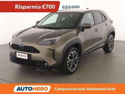 Usata Toyota Yaris Cross Lounge 92 CV (67 kW) 2022 Oro SUV