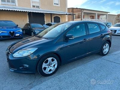 Usata Ford Focus Titanium 95 CV (69 kW) 2014 Blu Berlina