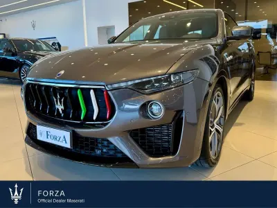 Usata Maserati Levante 430 CV (316 kW) 2017 Grigio maratea SUV
