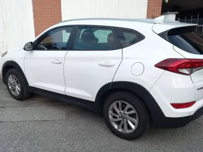 Gebraucht Hyundai Tucson Classic 116 PS (85 kW) 2015 Weiß SUV