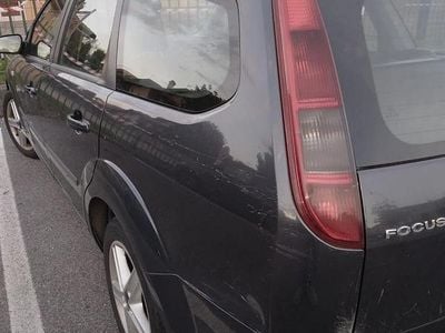 Usata Ford Focus 100 CV (73 kW) 2007 Utilitaria