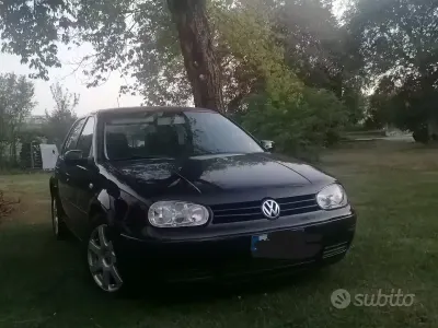 Usata VW Golf IV 105 CV (77 kW) 2003 Nero Berlina