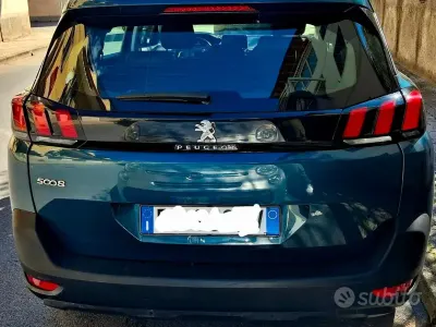 Usata Peugeot 5008 120 CV (88 kW) 2019 Verde SUV