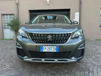 Usata Peugeot 3008 GT-line 131 CV (96 kW) 2018 Grigio SUV