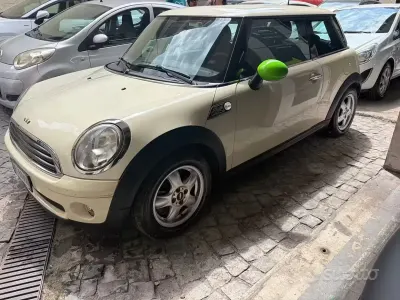 Usata Mini ONE 75 CV (55 kW) 2010 Beige Utilitaria