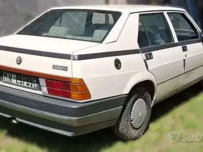 Usata Alfa Romeo 75 110 CV (80 kW) 1987 Bianco Berlina