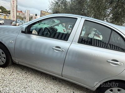 Usata Nissan Micra 98 CV (72 kW) 2011 Grigio Utilitaria