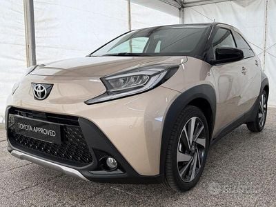Usata Toyota Aygo X Lounge 72 CV (52 kW) 2023 Marrone SUV