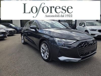 Usata Audi A3 Sportback Advanced 150 CV (110 kW) 2025 Grigio scuro metallizzato Utilitaria