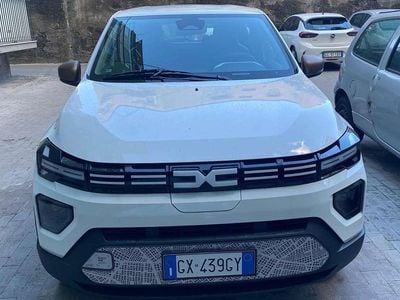 Begagnad Dacia Spring Extreme 47 kW (65 HK) 2024 Vit Halvkombi