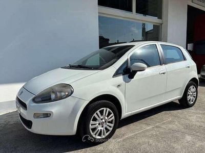 Usata Fiat Punto Street 77 CV (56 kW) 2014 Bianco Utilitaria