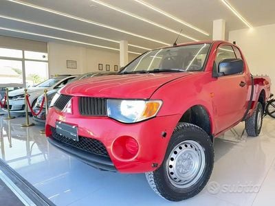 Usata Mitsubishi L200 Inform 136 CV (100 kW) 2007 Rosso Pick-up