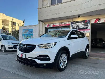 Occasion Opel Grandland X 131 ch (96 kW) 2022 Blanc SUV