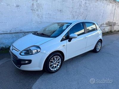 Usata Fiat Punto Evo Dynamic 69 CV (50 kW) 2011 Bianco Utilitaria