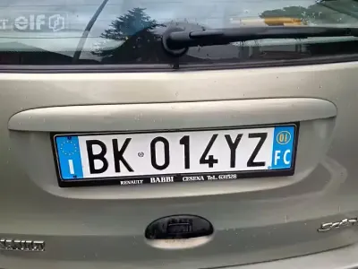 Usata Renault Scénic 107 CV (78 kW) 2001 Monovolume