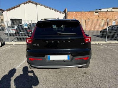 Usata Volvo XC40 Momentum 163 CV (119 kW) 2020 Nero SUV