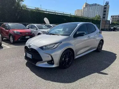 Usata Toyota Yaris Hybrid Lounge 116 CV (85 kW) 2022 Other Berlina