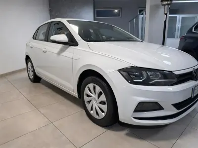 Usata VW Polo Comfortline 90 CV (66 kW) 2021 Bianco Utilitaria