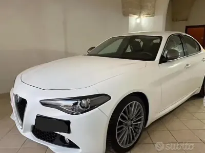 Usata Alfa Romeo Giulia 200 CV (147 kW) 2017 Bianco Berlina