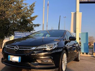 Usata Opel Astra Innovation 110 CV (80 kW) 2017 Nero Berlina