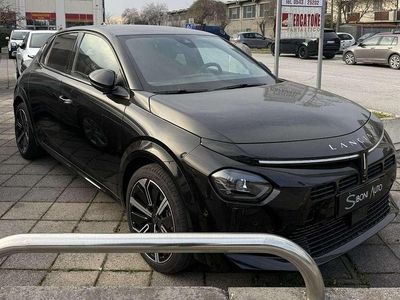 Usata Lancia Ypsilon 101 CV (74 kW) 2025 Nero Utilitaria
