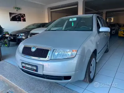 Usata Skoda Fabia Comfort 75 CV (55 kW) 2003 Grigio Berlina