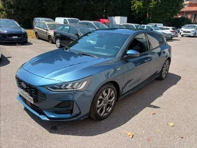 Usata Ford Focus ST-Line X 125 CV (91 kW) 2023 Chrome blue Berlina